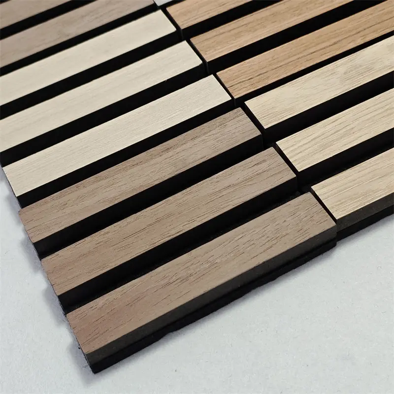 Panel akustických roštů